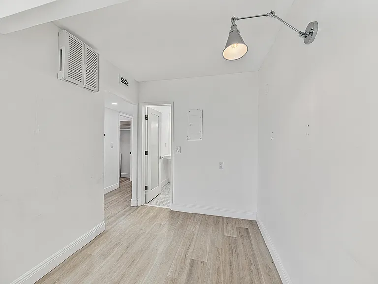2900 30th St #D-3 — Photo 14