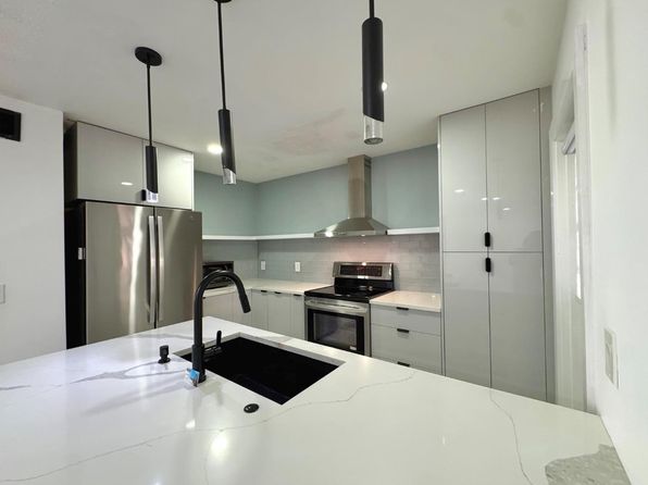 3005 1/2 NW 68th St #3005-1/2R