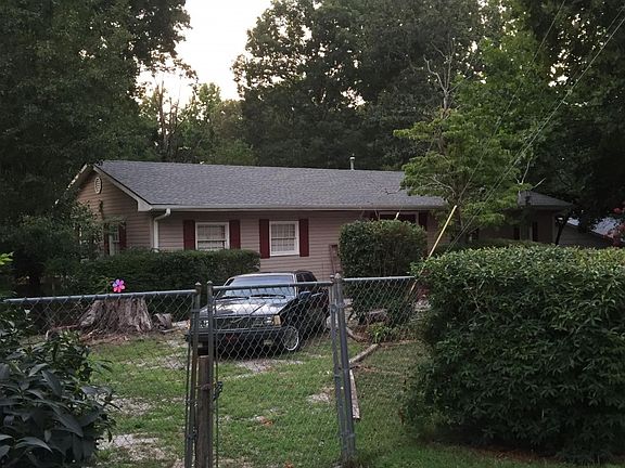 2nd image of 4415 Sequoia Dr
