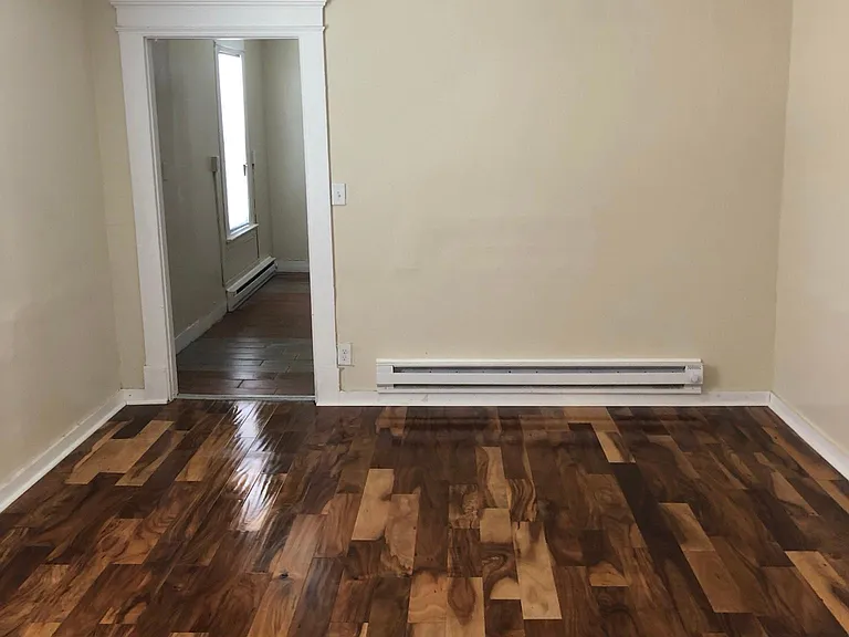 22 Webb St #1 — Photo 8