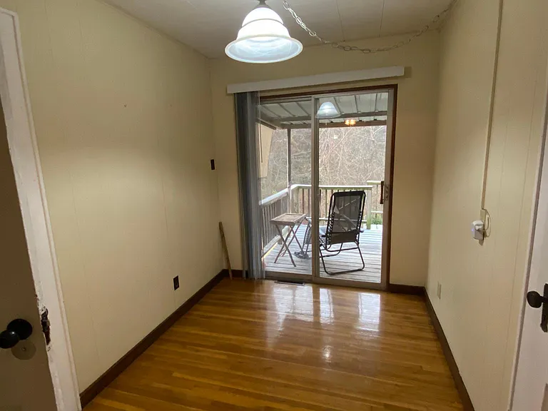 1201 W McCarty St — Photo 2