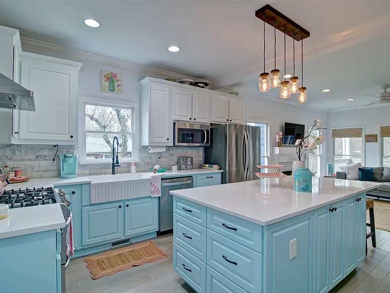4060 Merritt Dr — Photo 7