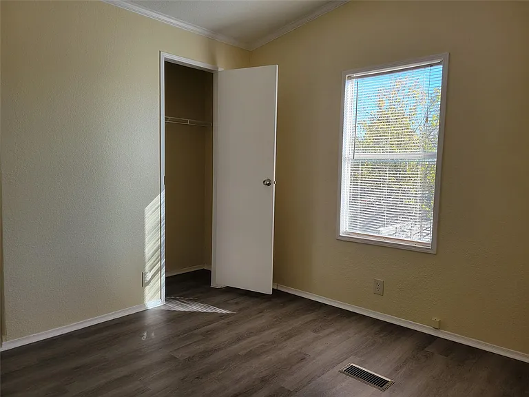 101 Heather Cv — Photo 13
