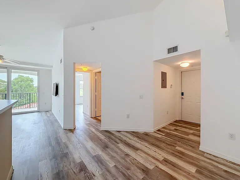 1119 Villa Ln #1119 — Photo 8
