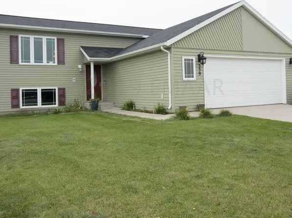 339 Maple Pointe Blvd, Mapleton, ND 58059