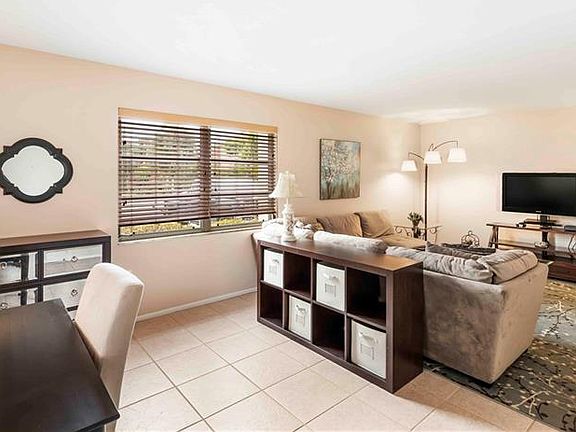 4th image of 616 Flamingo Dr APT 101