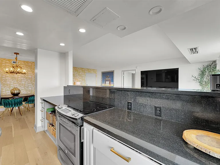 2841 N Ocean Blvd #1004 — Photo 13