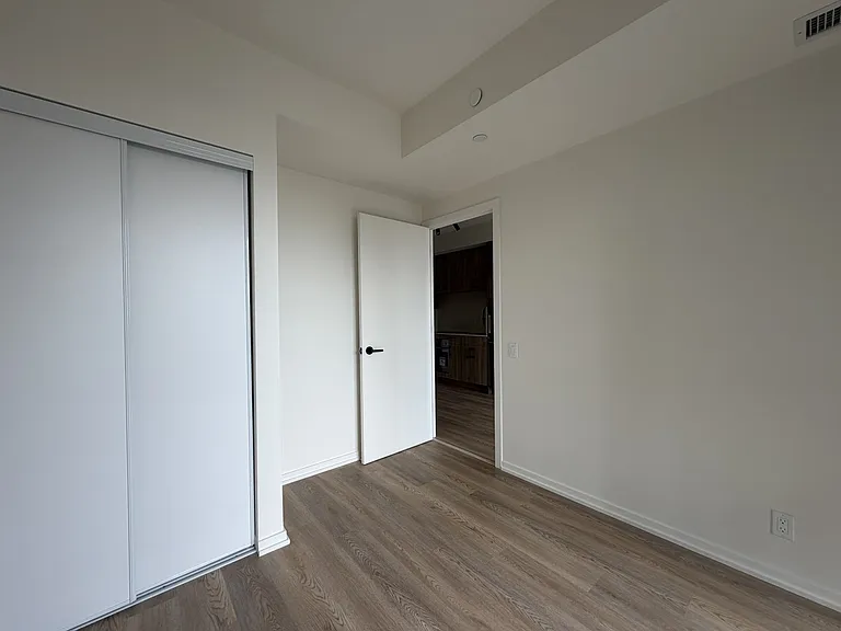 109 Erskine Ave #1006 — Photo 10