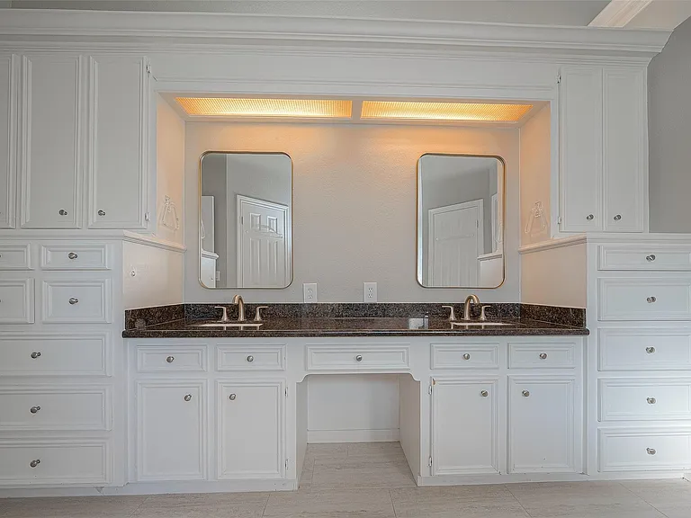 15714 Sylvan Lake Dr — Photo 39