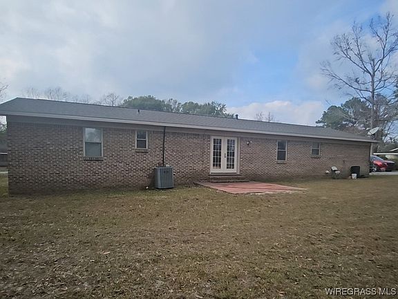 2nd image of 211 Young St