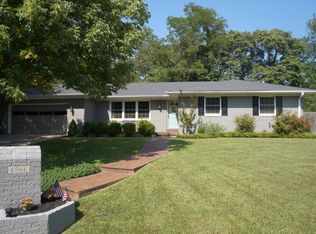 6966 Rolling Ln, Newburgh, IN 47630