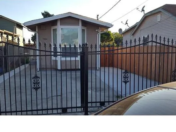 7461 Lockwood St, Oakland, CA 94621