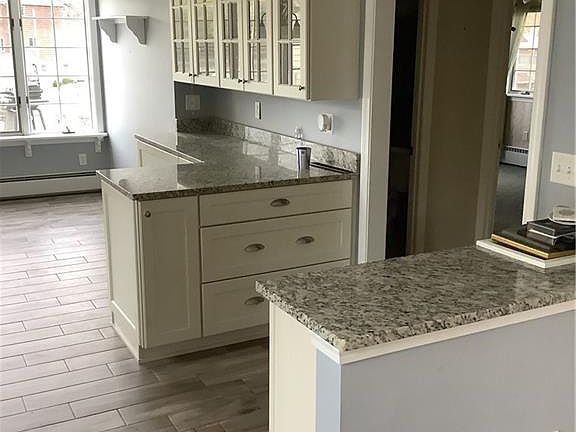 4th image of 200 Waterman Lake Dr