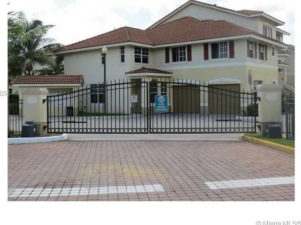 734 NE 90th St Unit 305, Miami, FL 33138