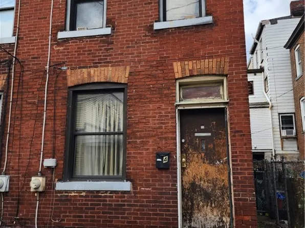 4 Canoe Way, Bloomfield, PA 15224