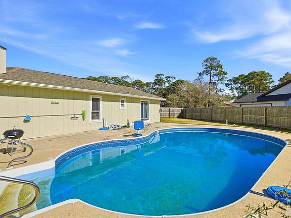 2nd image of 2829 Via Roma Ct