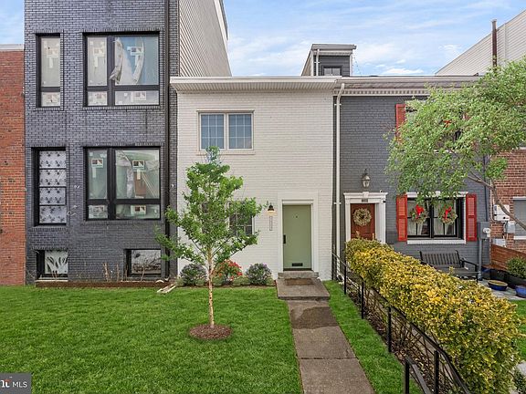 2nd image of 1527 K St SE