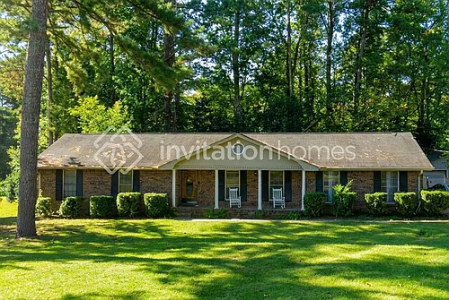 1625 Walnut St SE Photo 1
