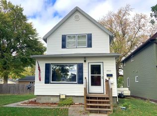 1406 4th Ave N, Grand Forks, ND 58203
