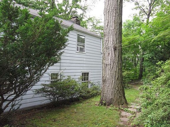 3rd image of 10 Gramercy Ave