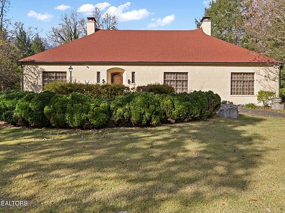 2nd image of 5209 Green Valley Dr