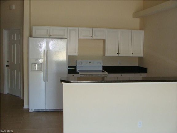 4th image of 711 SE 7th St