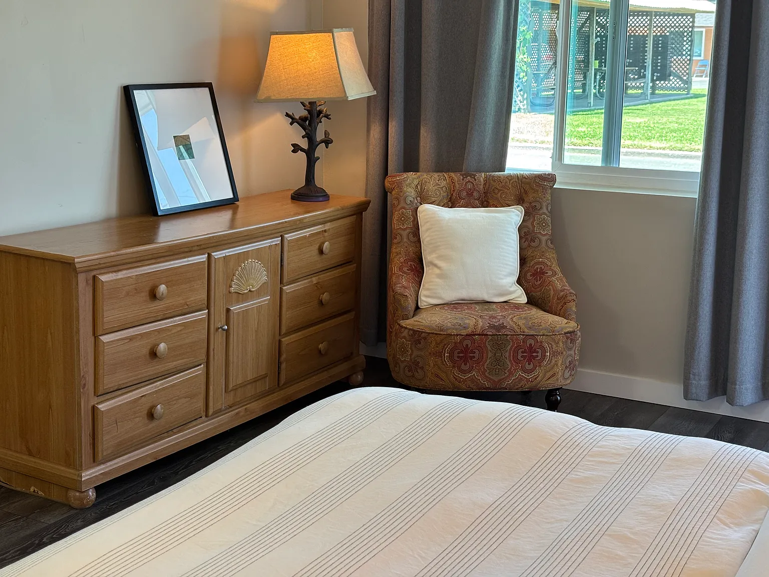Studio, 250 sqft, $1,050 — Photo 2