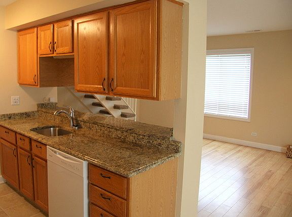 4th image of 1561 Cornell Pl #1561