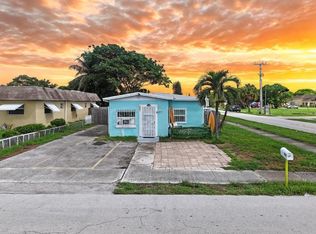 207 SW 4TH Street, Deerfield Beach, FL 33441
