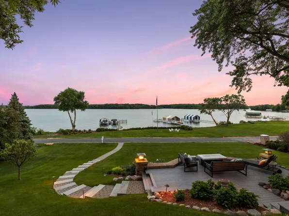 2462 Lafayette Rd, Wayzata, MN 55391