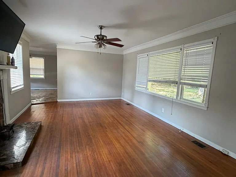 486 Ashburton Ave SE — Photo 14