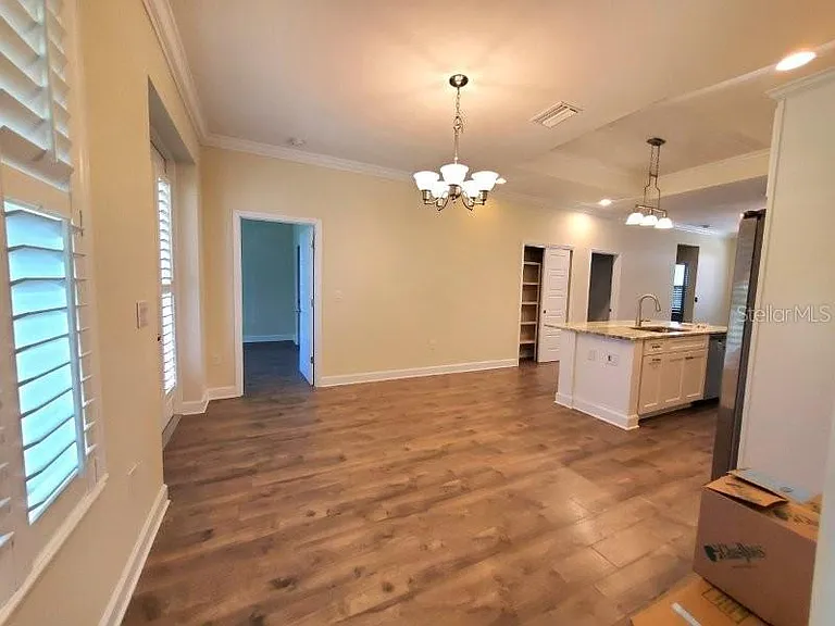 431 W McKenzie St — Photo 7