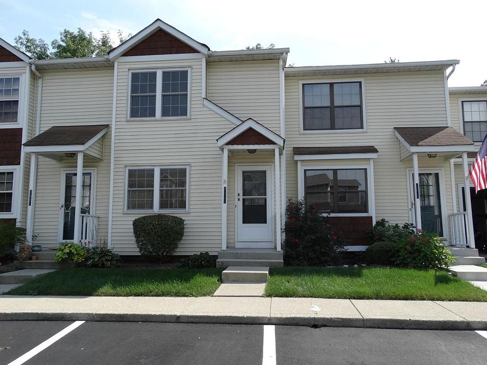 1st image of 7880 Woodhouse Ln