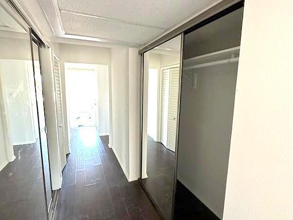 5th image of 1735 Peyton Ave #237