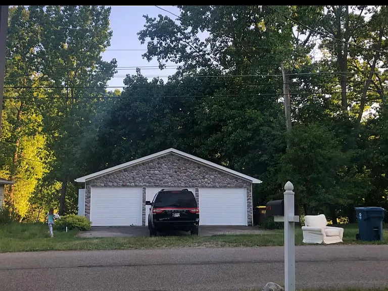 W South Lake Gage Dr — Photo 3