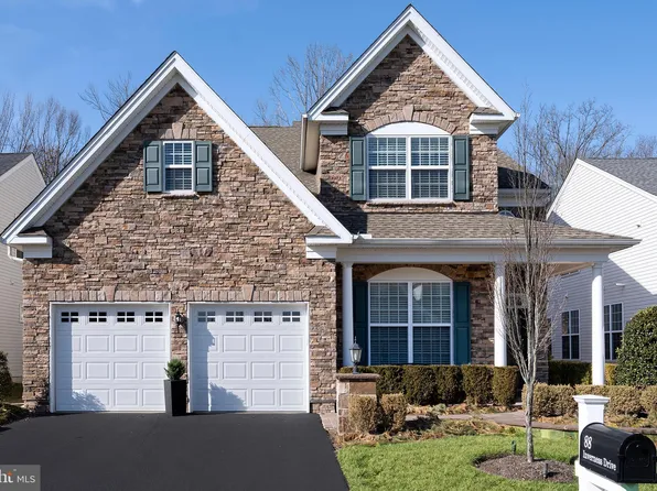 88 Inverness Dr, Kendall Park, NJ 08824