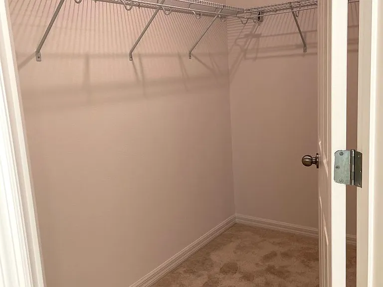 908 Anna Pl — Photo 11
