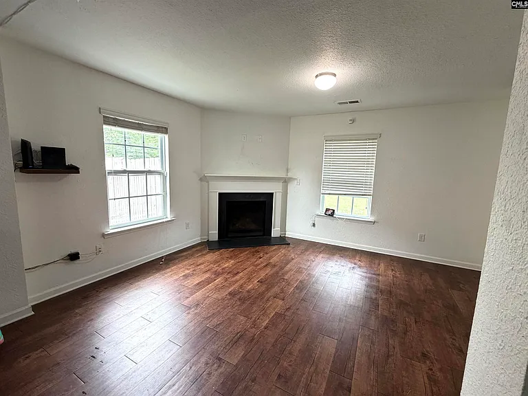 836 Chariot Way — Photo 26