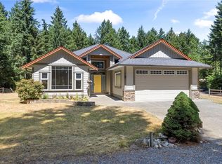 1057 Paradise Pl, Nanaimo, BC V9P 9A4