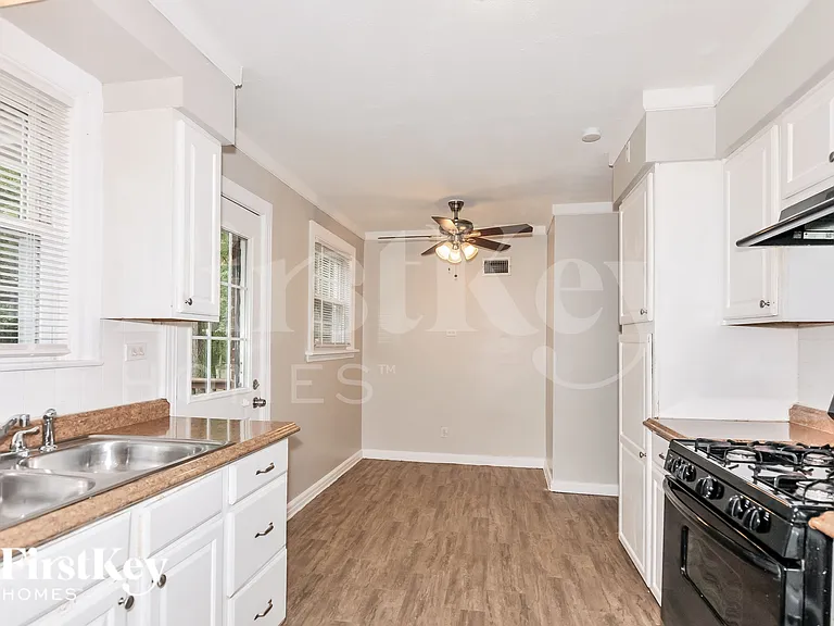 4440 Parker Rd — Photo 6