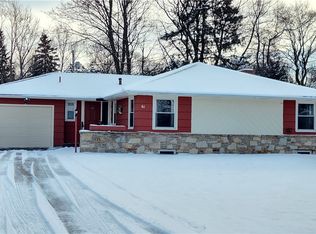 61 Fernboro Rd, Rochester, NY 14618