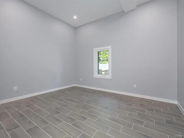 126 Innis Ave #1-2 — Photo 5