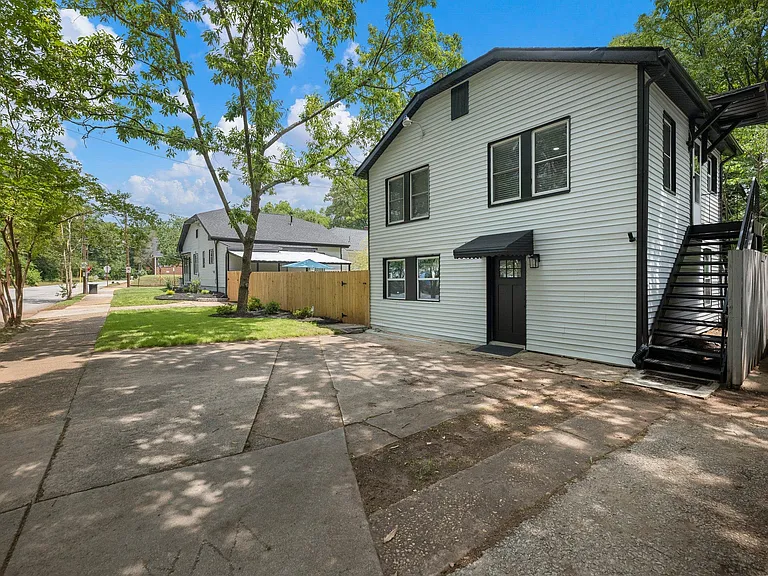 1658 Langston Ave SW #B — Photo 16