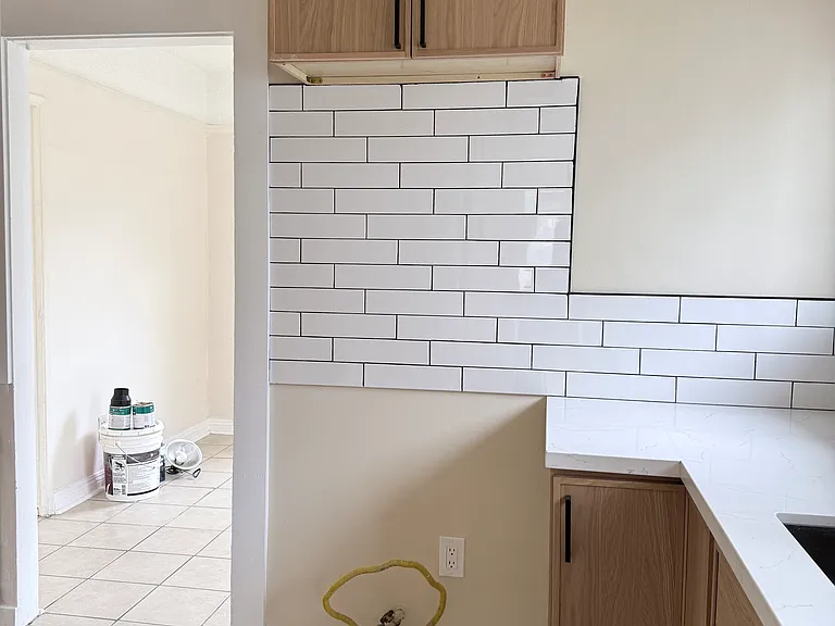 119 N Chester Ave #1/2 — Photo 4