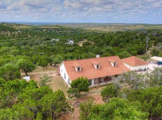 215 Spanish Oak Trl, Spicewood, TX 78669