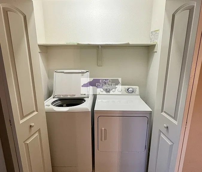1629 Brook Hollow Dr #A — Photo 32