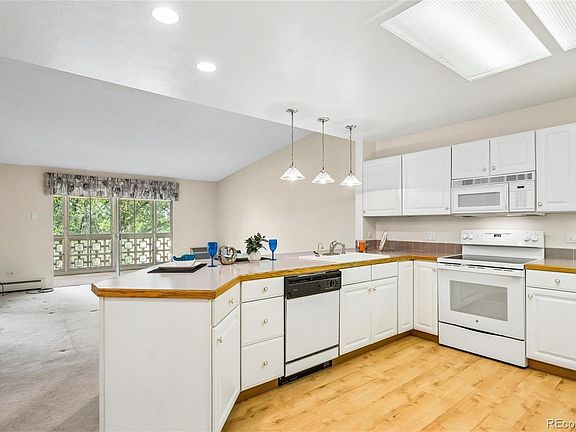 5th image of 650 S Clinton Street #5D