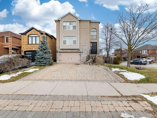 85 Forestgrove Cir, Brampton, ON L6Z 4T5