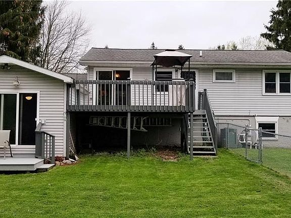 2nd image of 6236 Country Ln