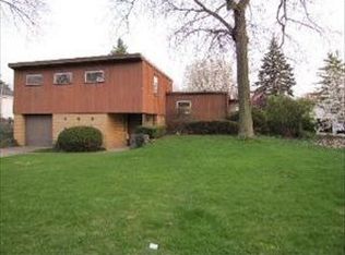 781 Revere Rd, Glen Ellyn, IL 60137